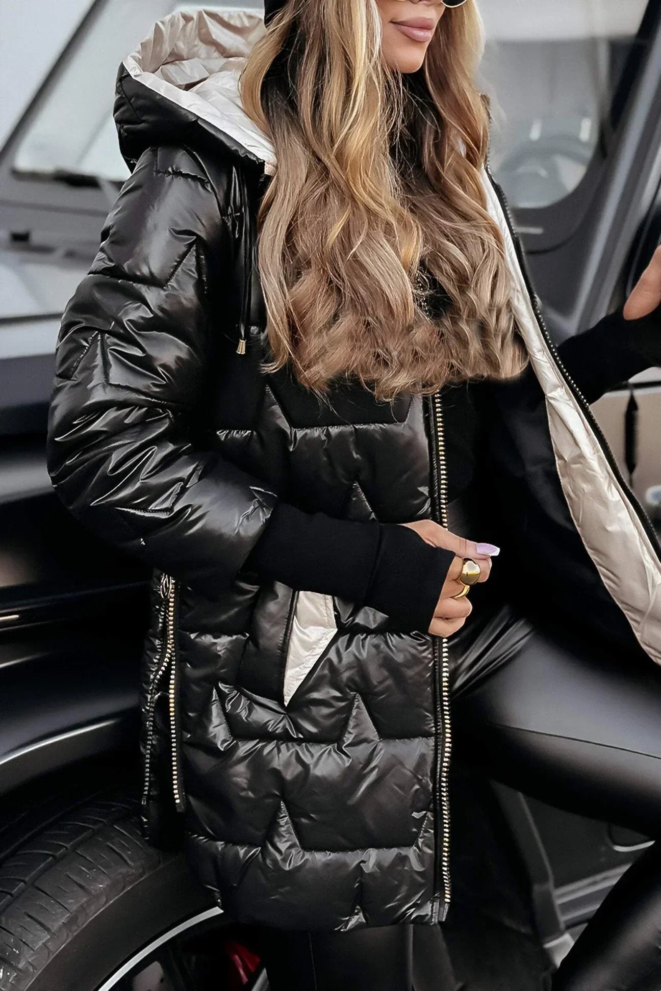 MANUELA™ | Campera Elegante Con Capucha