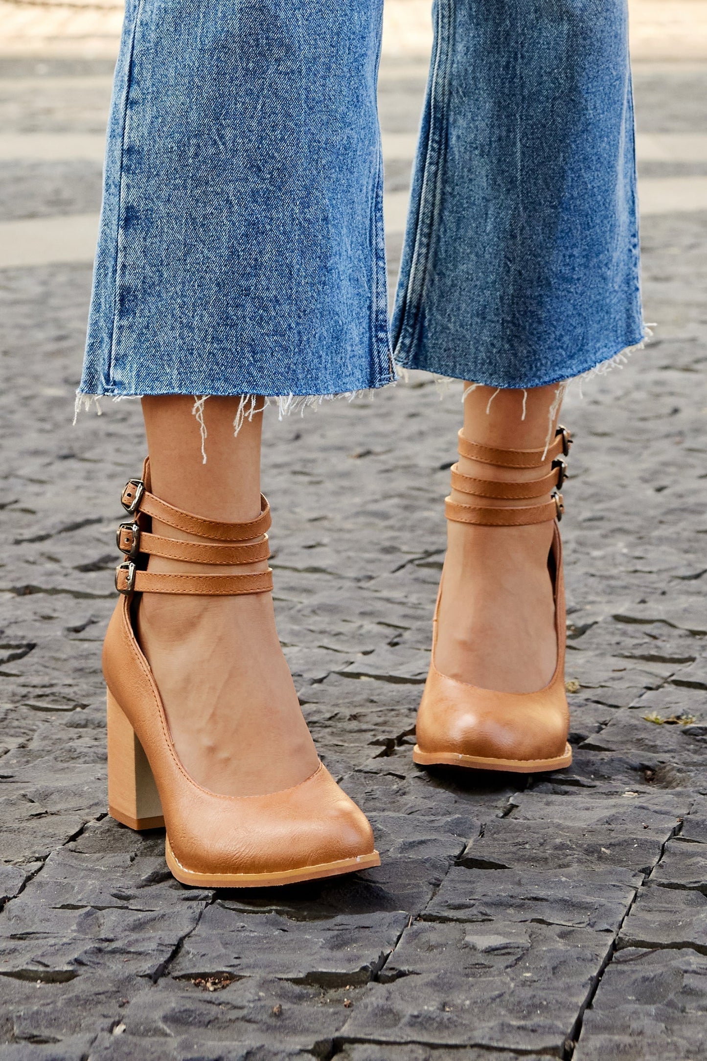FRIDA™ | Sandalias Con Correa Al Tobillo Y Tacón Grueso