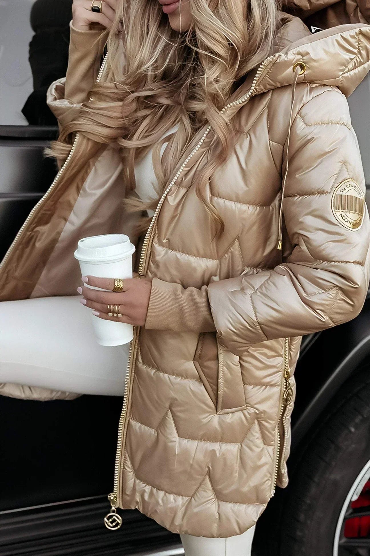 MANUELA™ | Campera Elegante Con Capucha