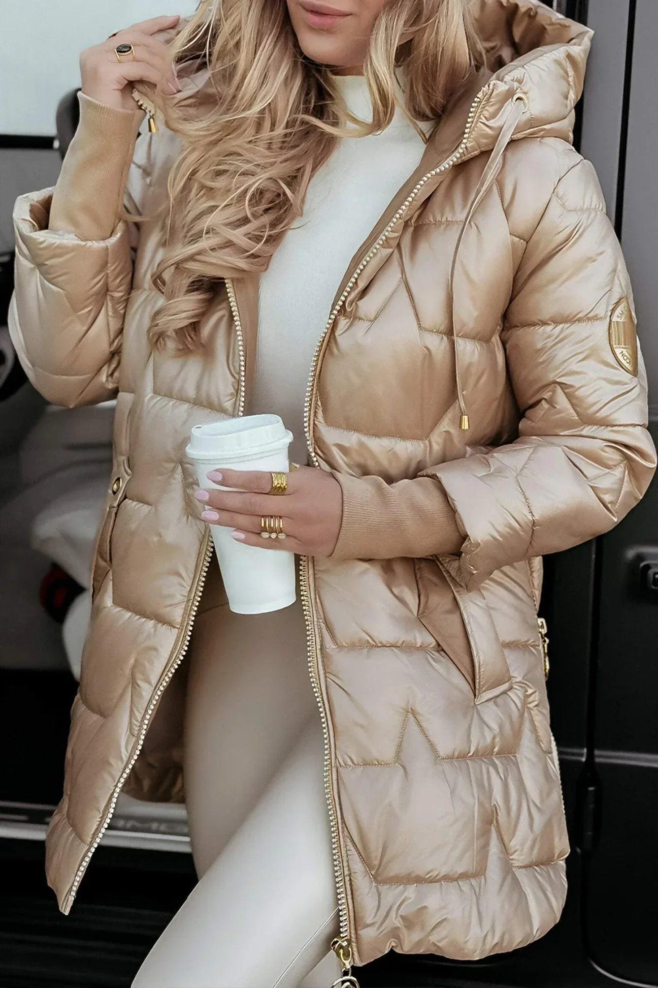 MANUELA™ | Campera Elegante Con Capucha