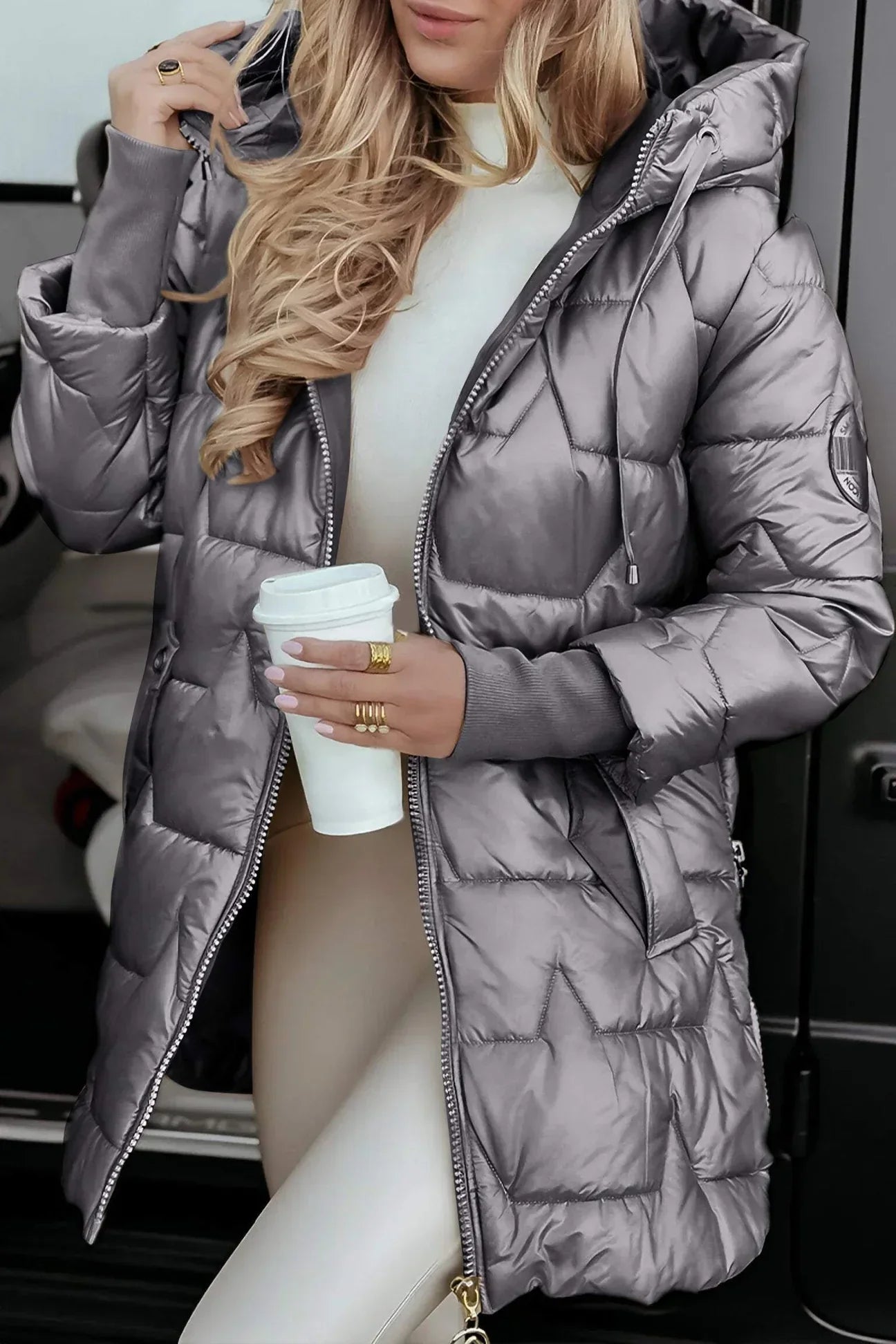 MANUELA™ | Campera Elegante Con Capucha